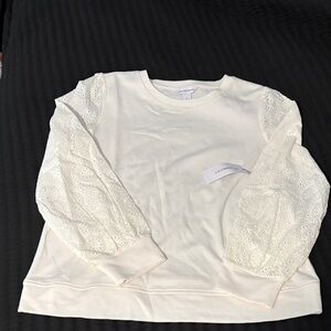 Liz Claiborne Cream Sweatshirt